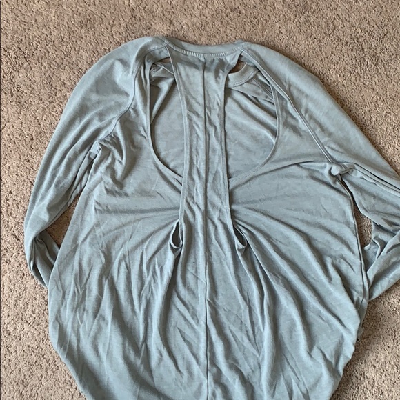 Under Armour Cut Out Back Long-sleeve - Picture 3 of 4